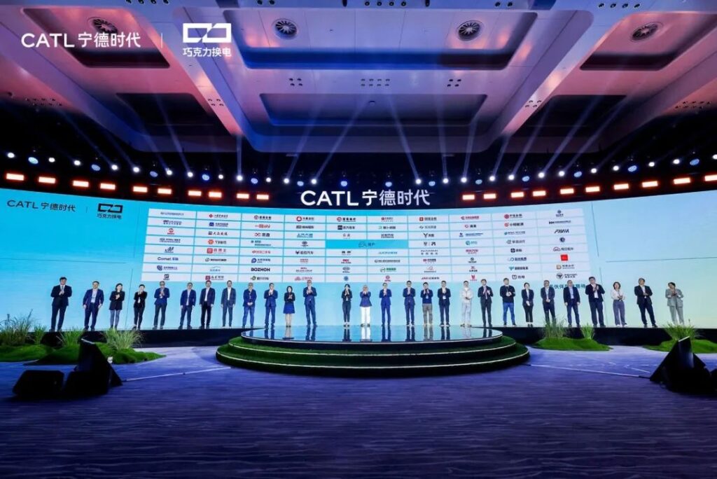 车企纷纷入局巧克力换电,背后发生了什么?
